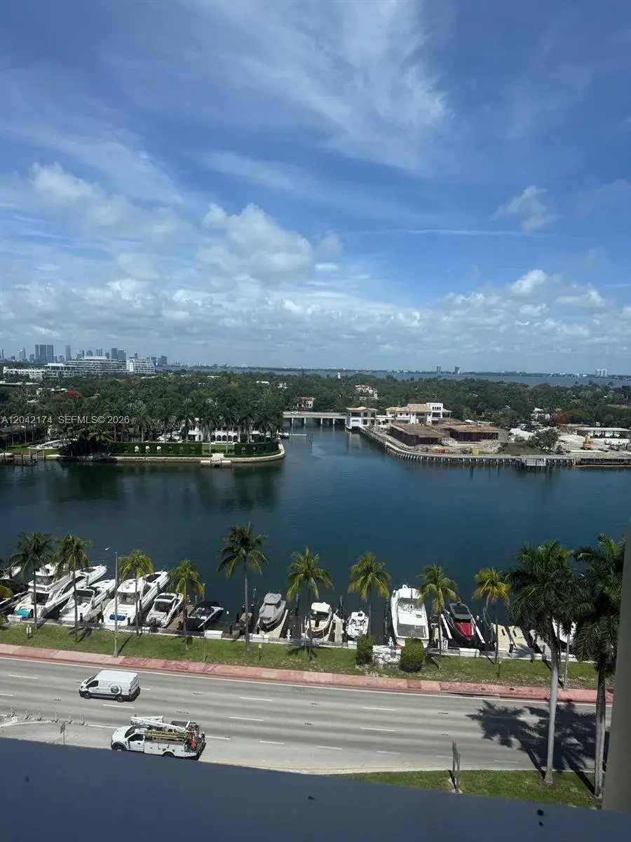 1 bedroom 1 bath Residential Lease for rent at 5005 Collins Ave # 1104, Miami Beach FL 33140