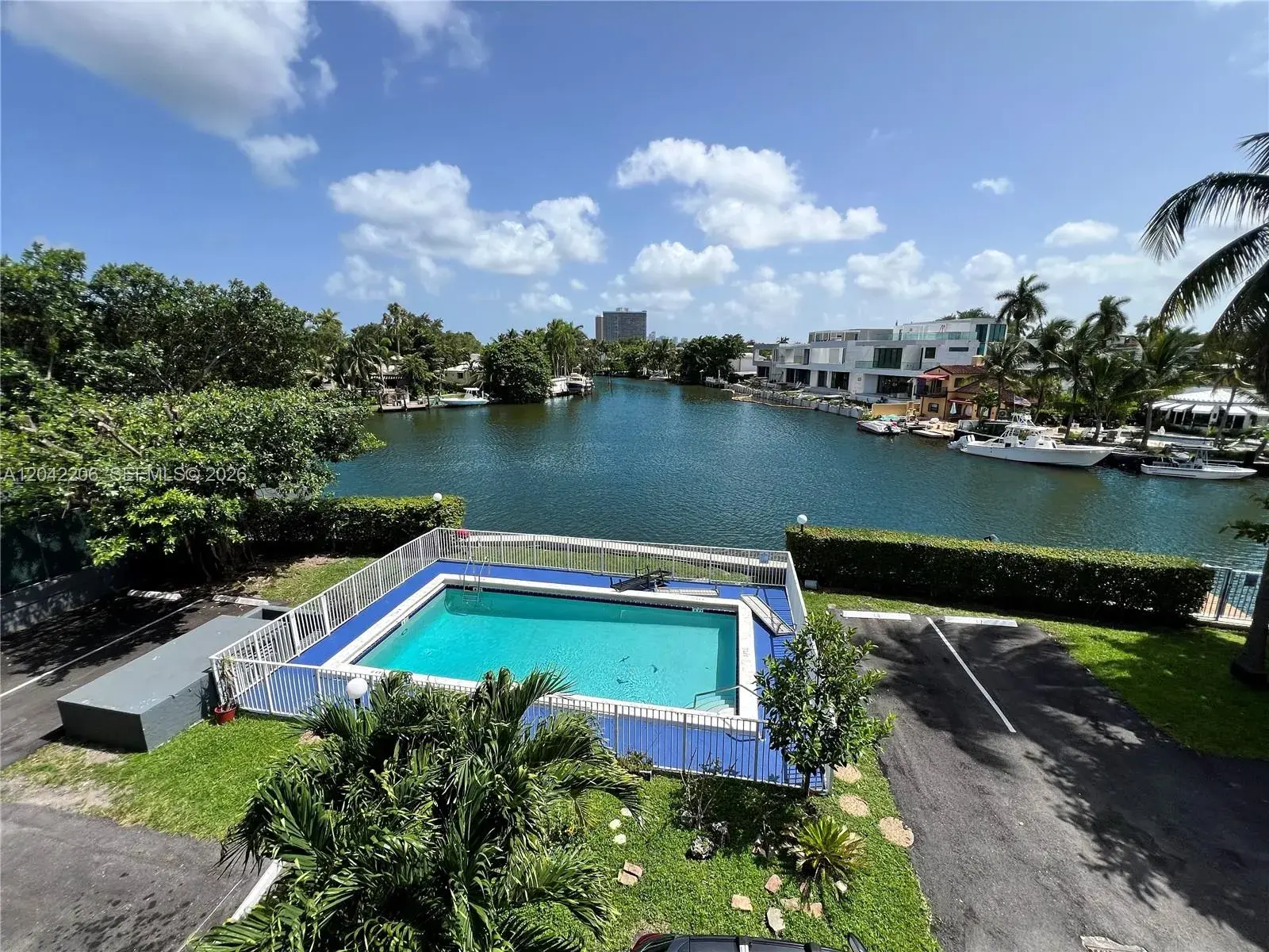 860 NE 78th St # 303, Miami FL 33138