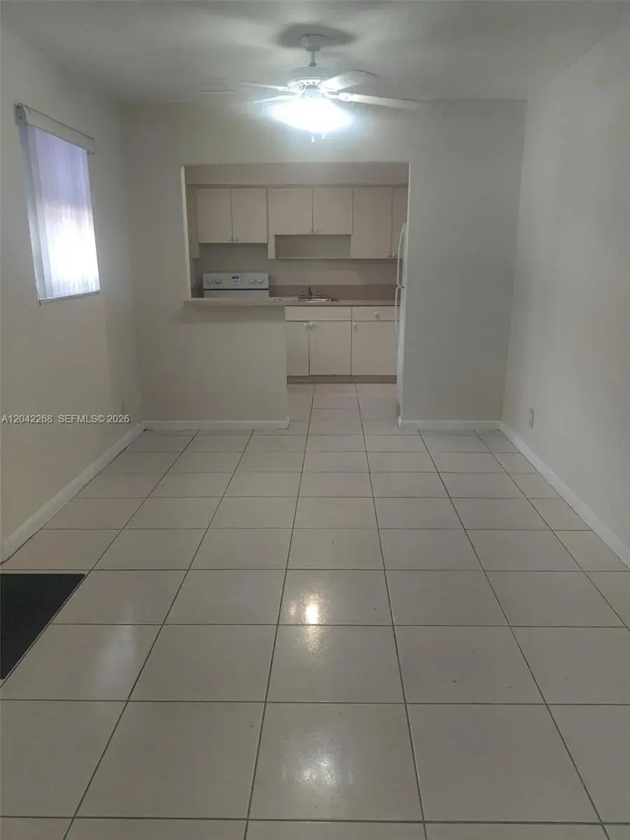 844 SW 10th St # 3, Hallandale Beach FL 33009