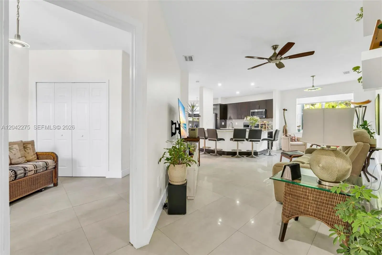 5570 NW 107th Ave # 916, Doral FL 33178