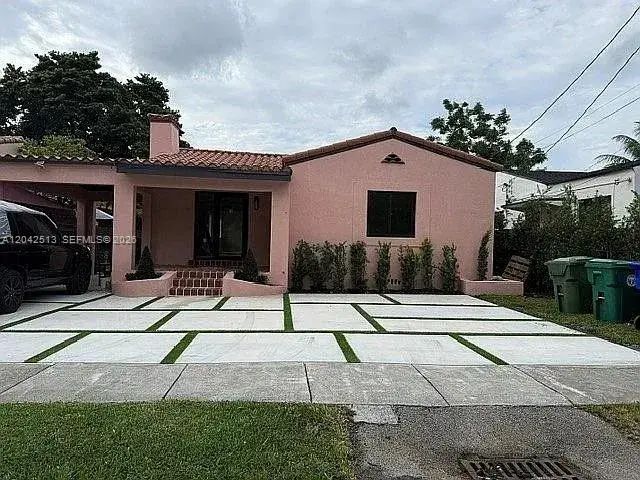 3 bedroom 2 bath for sale at 3053 SW 21st St, Miami FL 33145