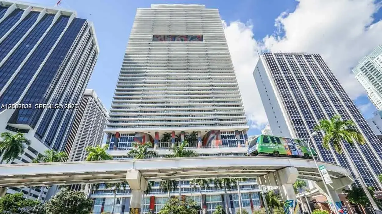 1 bedroom 1 bath Residential Lease for rent at 50 Biscayne Blvd # 4507, Miami FL 33132