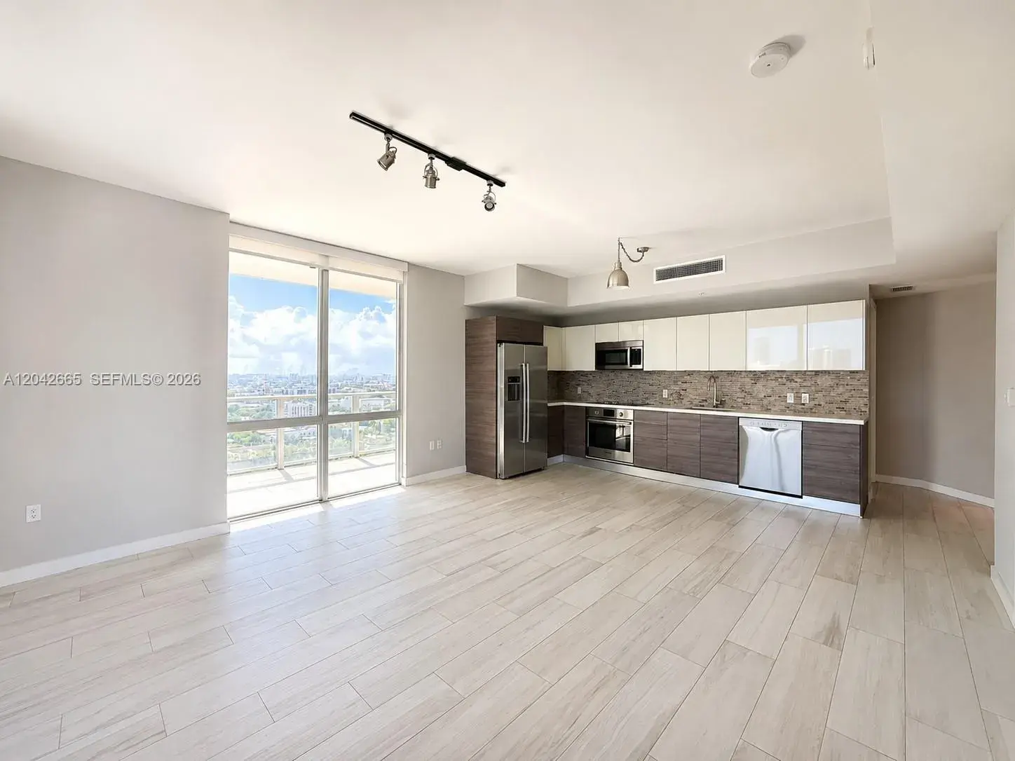 1010 SW 2nd Ave # 1809, Miami FL 33130