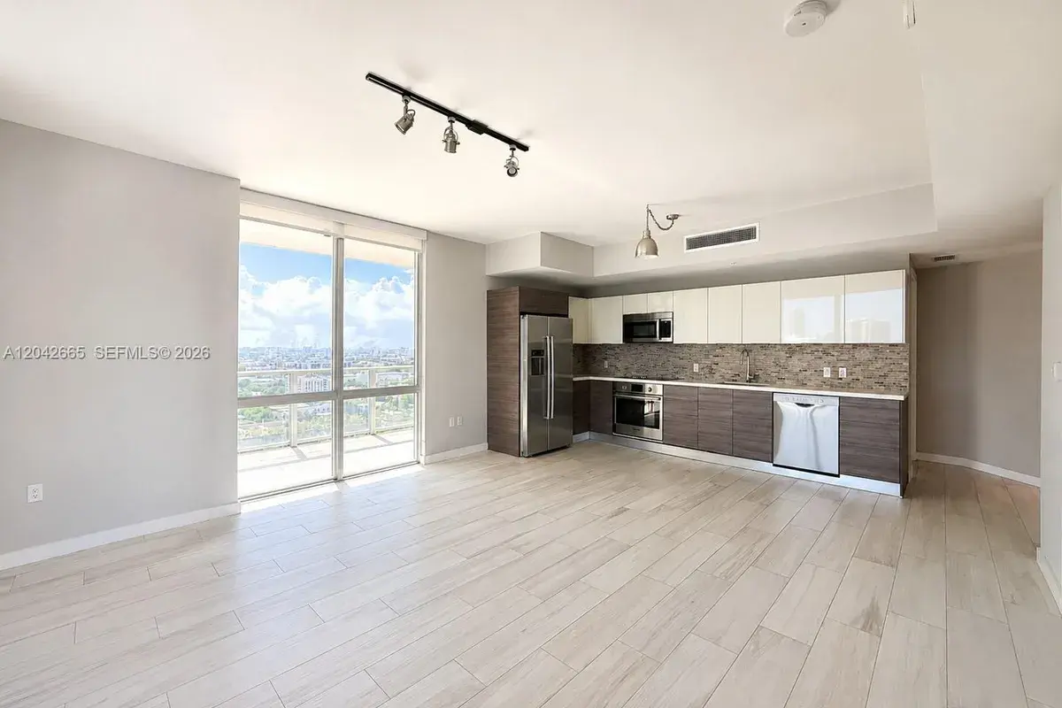 1010 SW 2nd Ave # 1809, Miami FL 33130