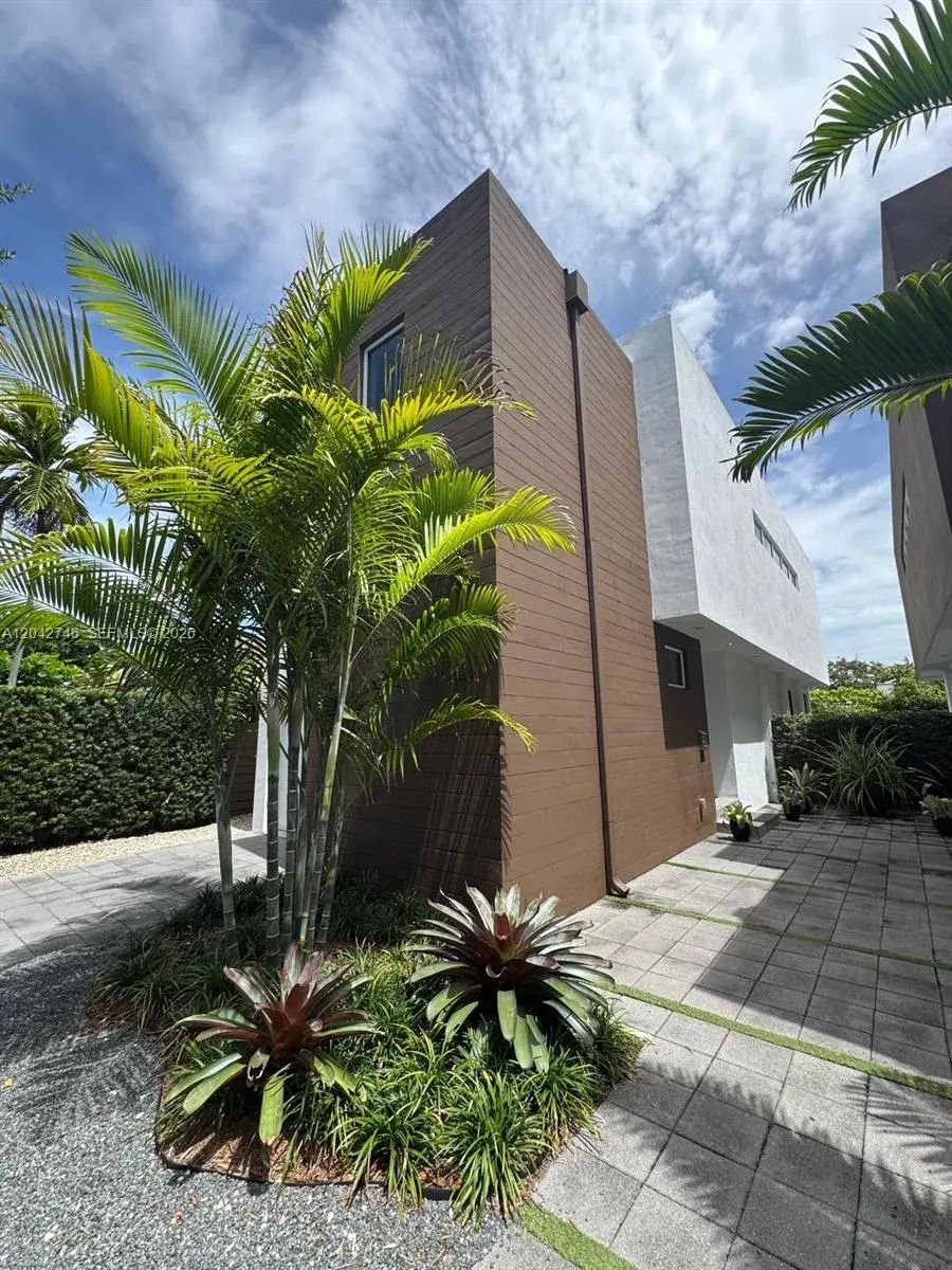 3 bedroom 3 bath Residential Lease for rent at 2947 SW 27th Ter # 0, Miami FL 33133