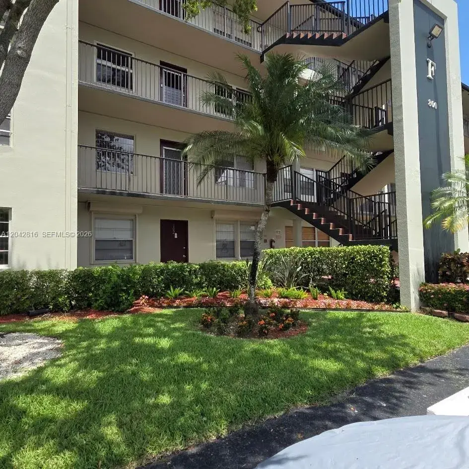 2 bedroom 2 bath for sale at 800 SW 131st Ave # 301F, Pembroke Pines FL 33027