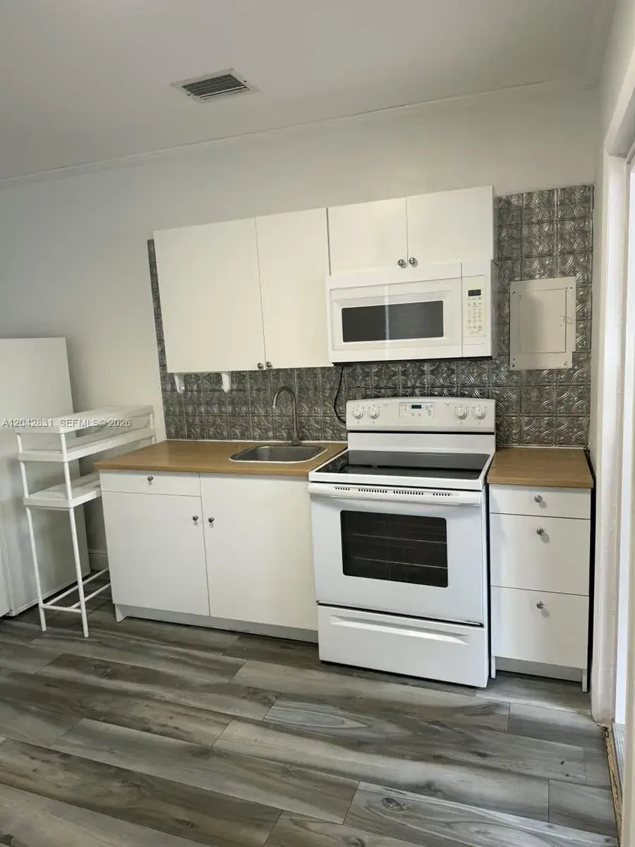 3115 NW 23rd Ave # 0, Miami FL 33142