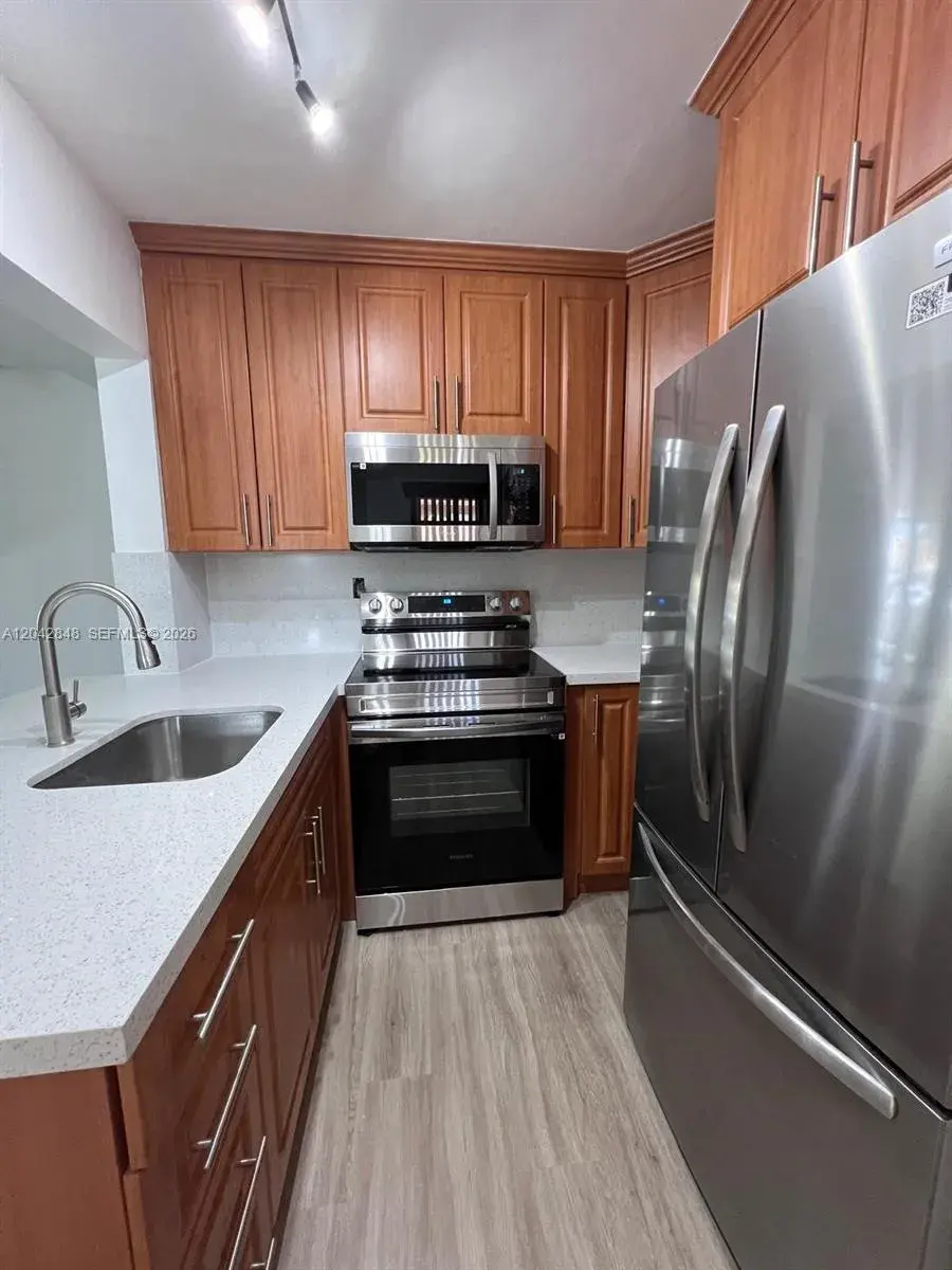 2 bedroom 2 bath Residential Lease for rent at 6455 W 27th Ave # 44, Hialeah FL 33016