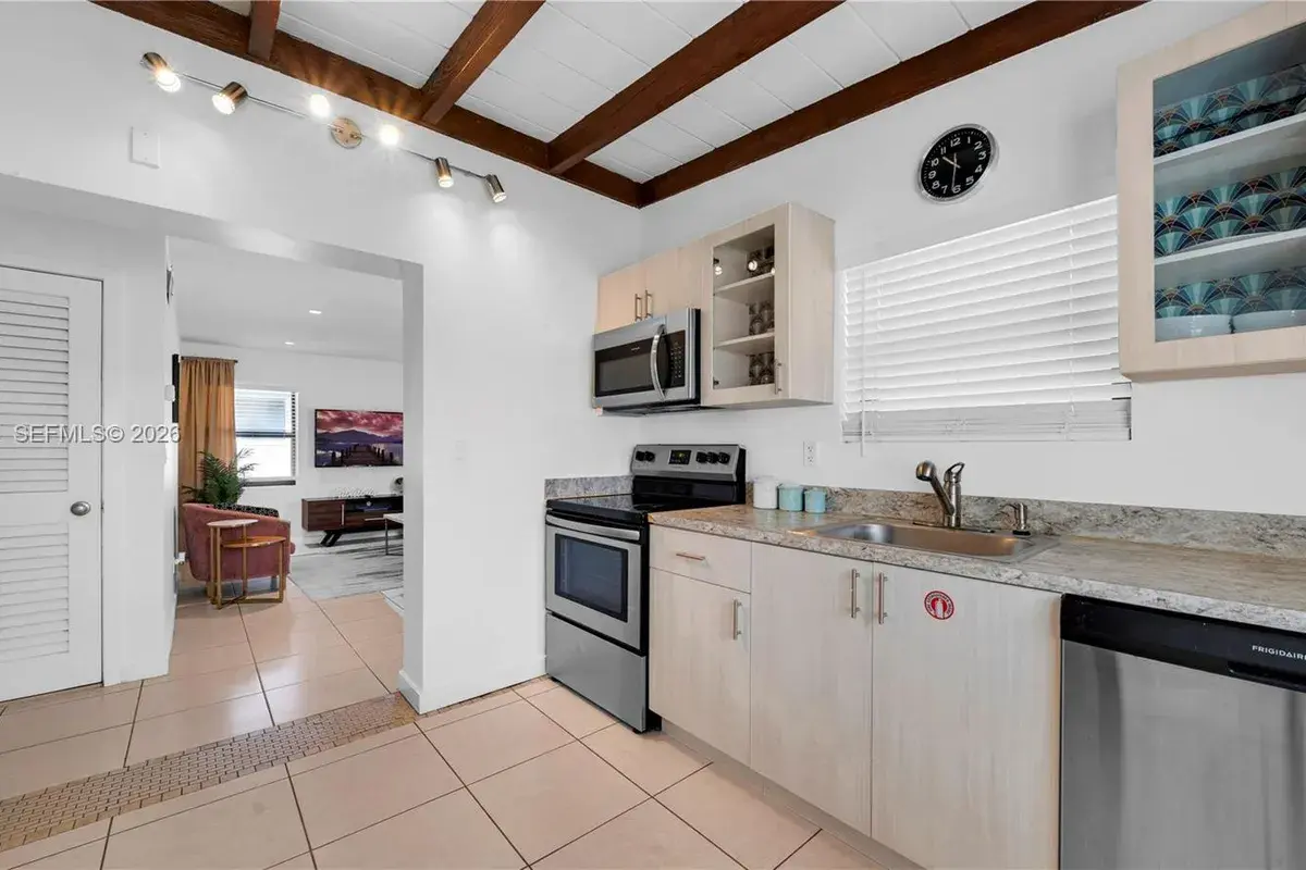 1704 Rodman St # 3, Hollywood FL 33020