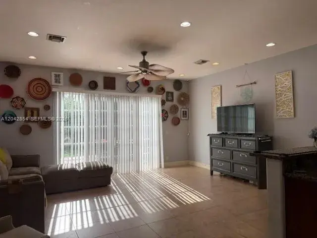 3 bedroom 2 bath Residential for sale at 1321 NE 5th Ter, Fort Lauderdale FL 33304