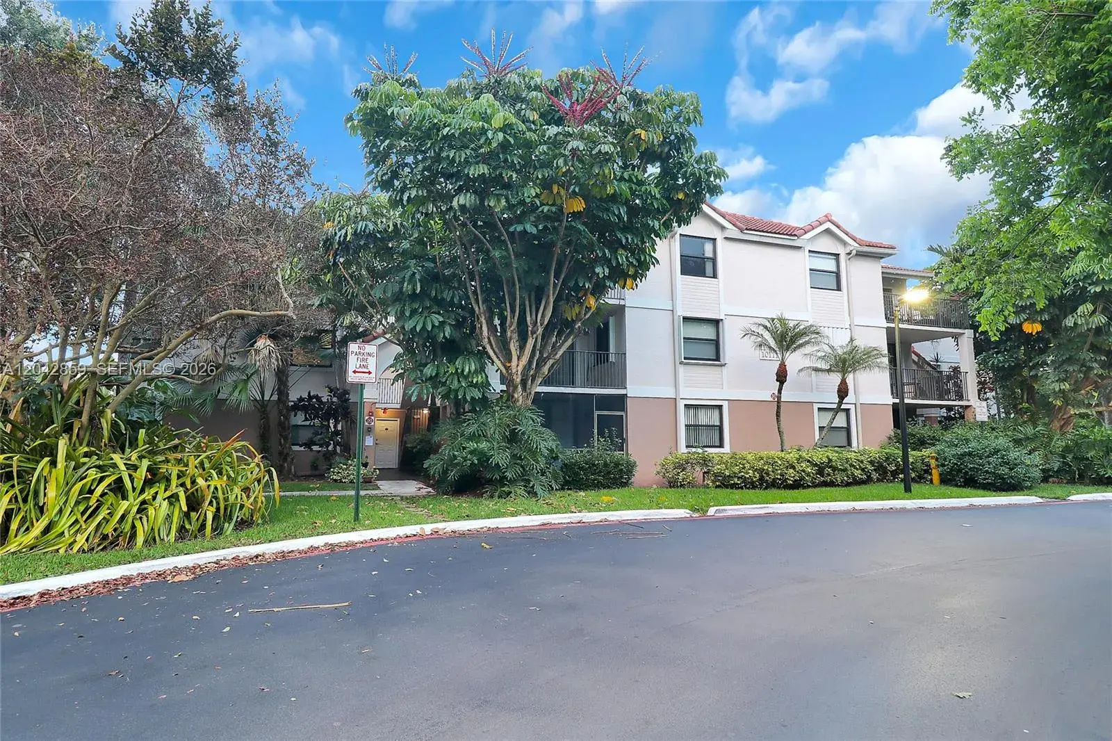 10111 W Sunrise Blvd # 303, Plantation FL 33322