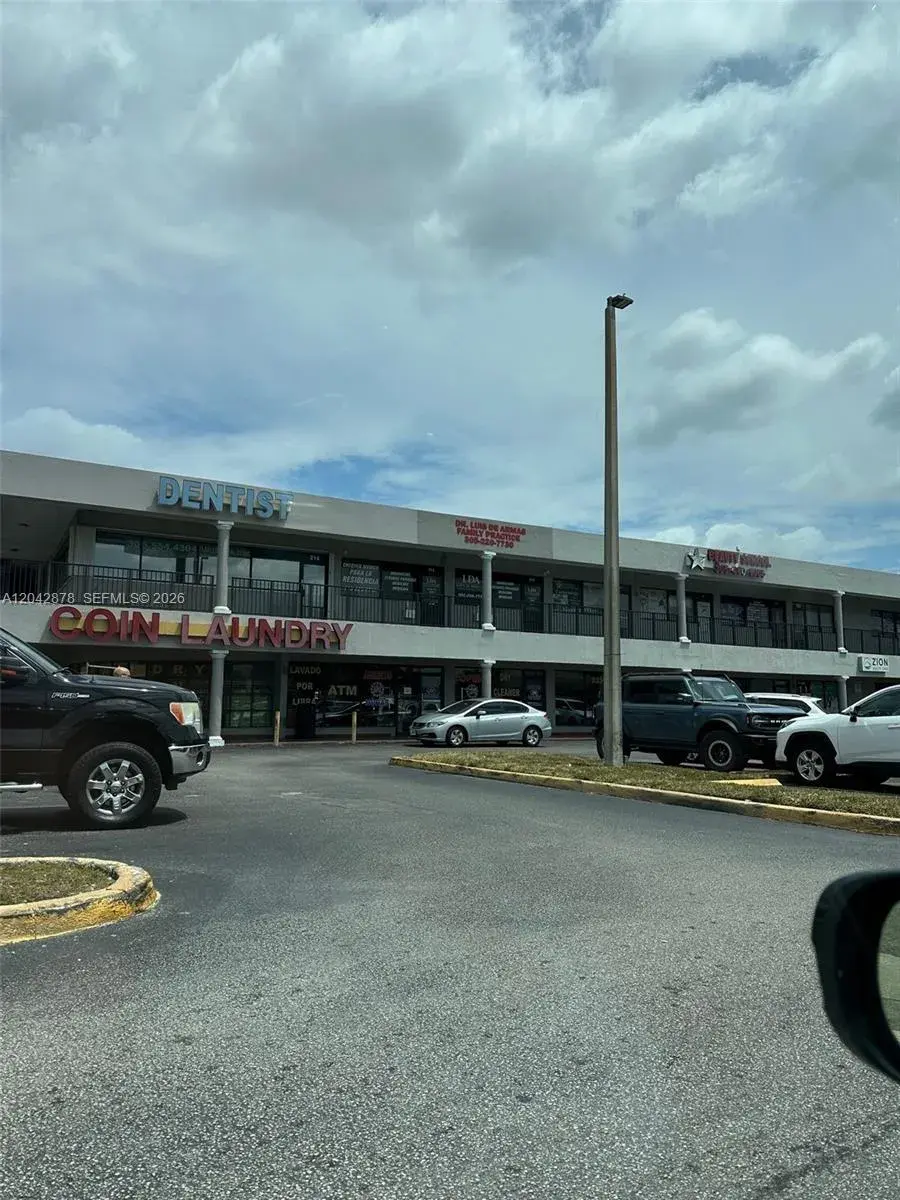 11317-77 W Flagler St, Sweetwater FL 33174