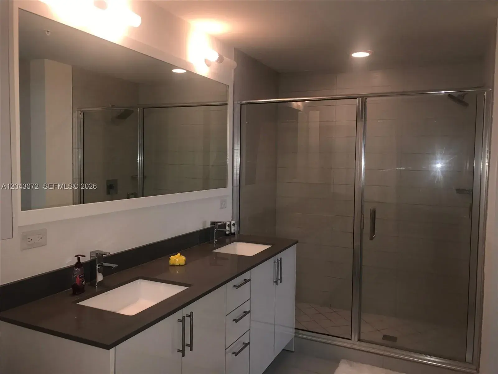 999 SW 1st Ave # 2806, Miami FL 33130