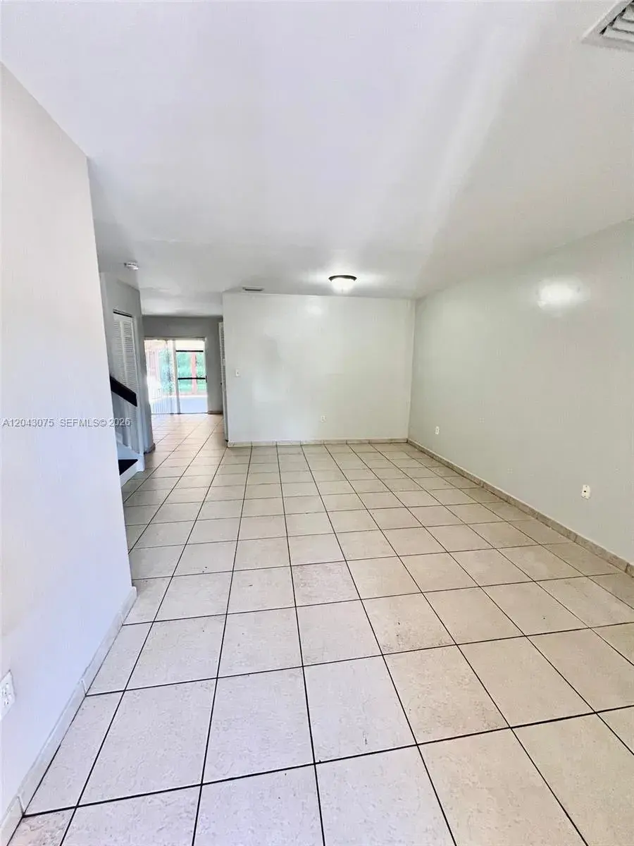 6975 NW 173rd Dr # 2007, Hialeah FL 33015