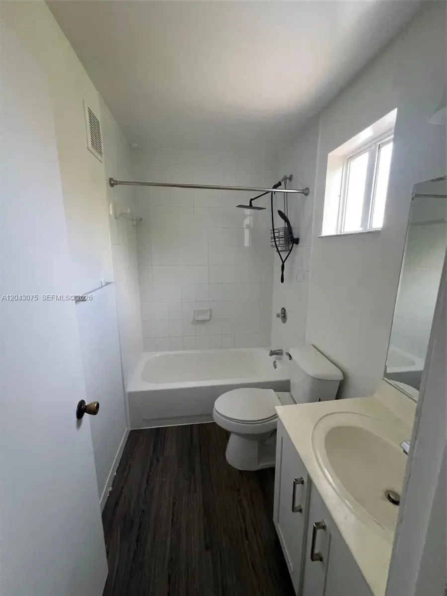 6975 NW 173rd Dr # 2007, Hialeah FL 33015