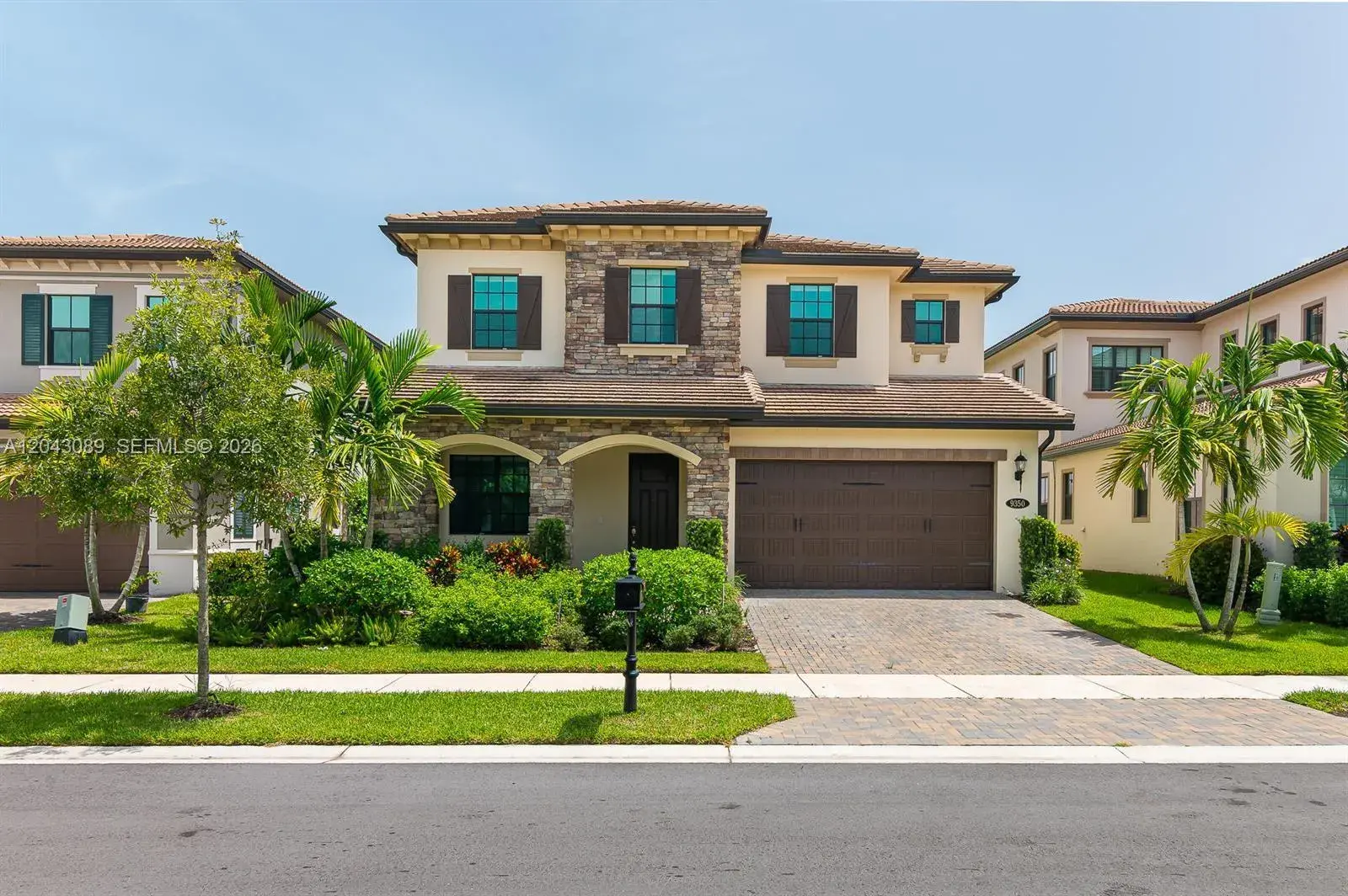 4 bedroom 3 bath for sale at 9350 Solstice Cir, Parkland FL 33076