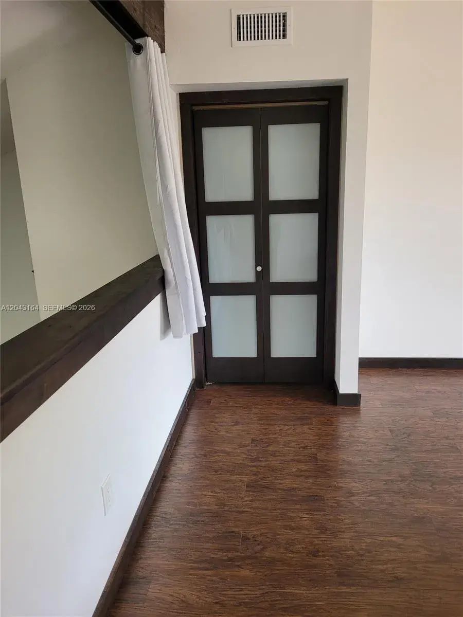 406 SE 14th St, Dania Beach FL 33004