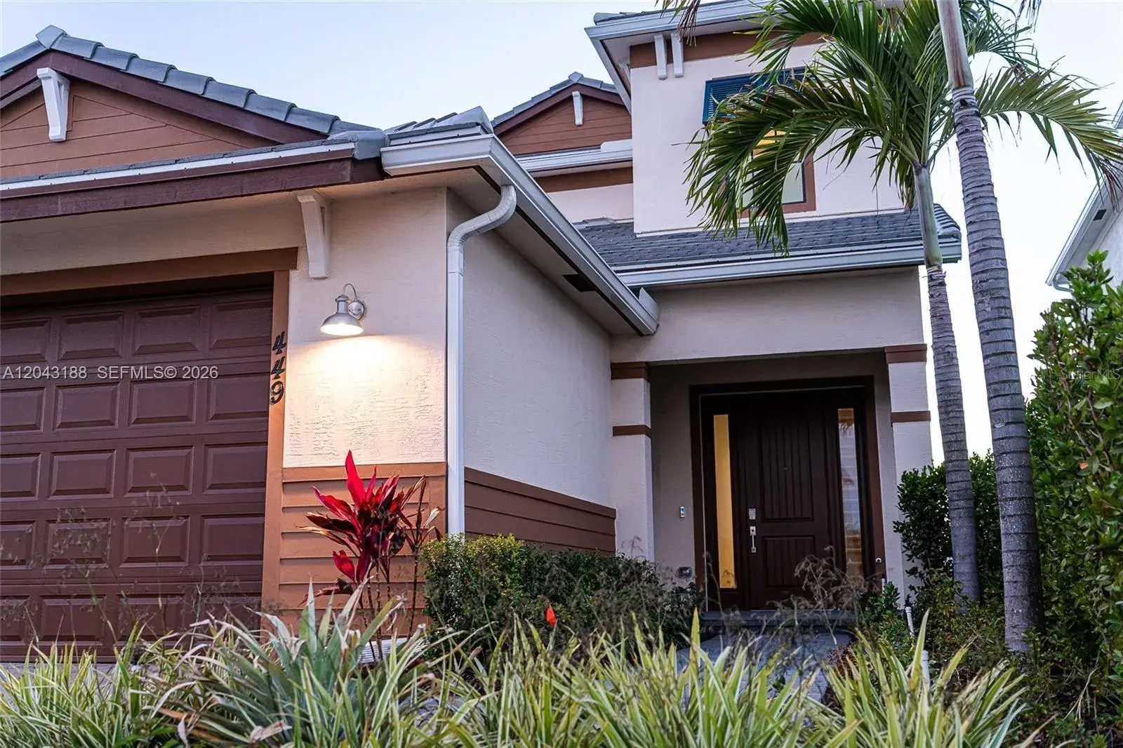 449 SE Fascino Cir, Port St. Lucie FL 34984