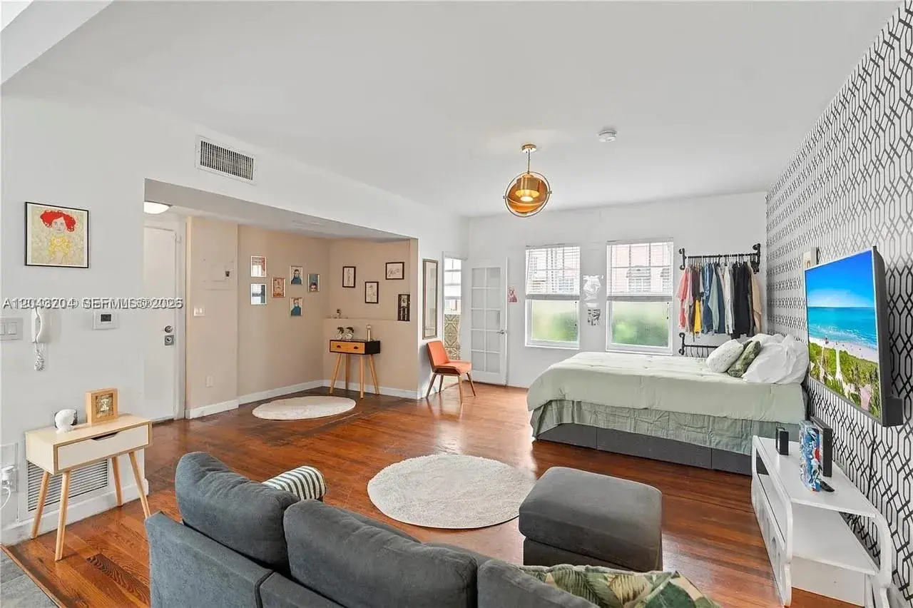 760 Meridian Ave # 3, Miami Beach FL 33139
