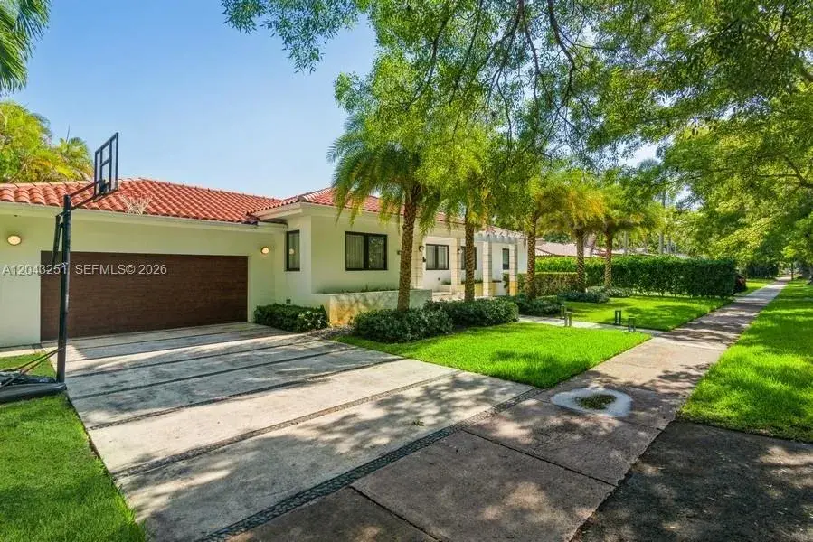 1035 Catalonia ave, Coral Gables FL 33134