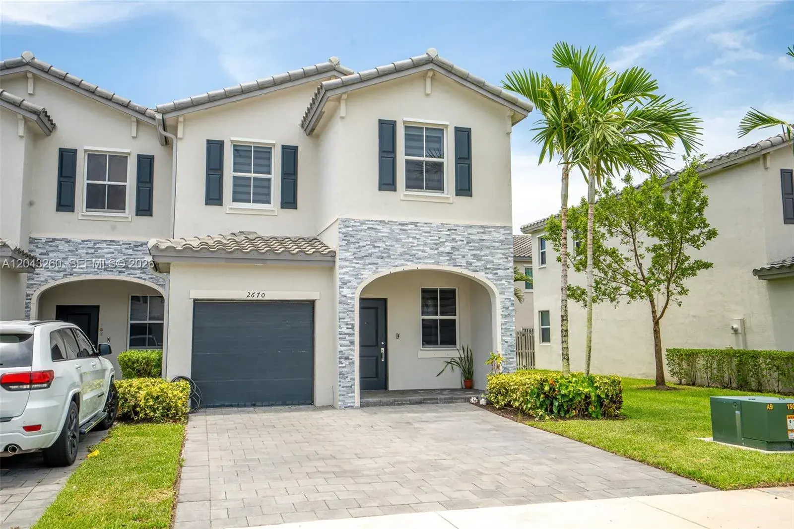 2670 SE 12th St, Homestead FL 33035