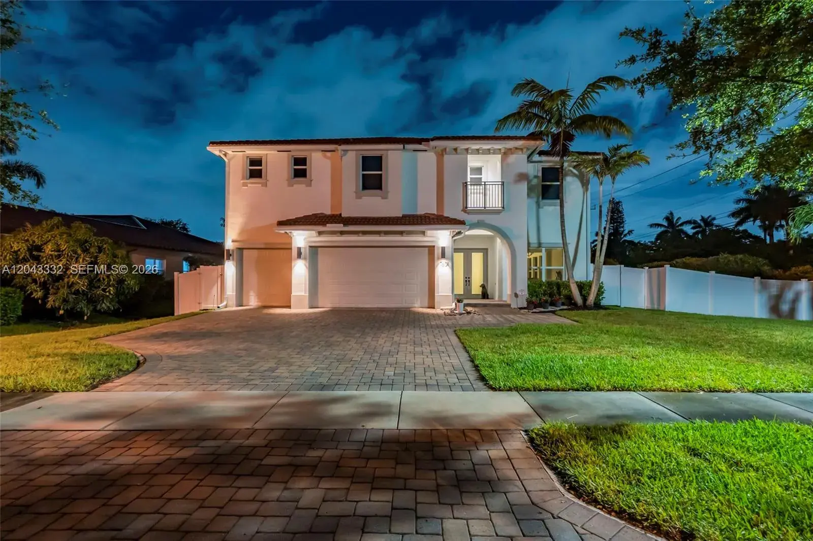 6 bedroom 5 bath for sale at 7601 Cavalia Dr, Davie FL 33328