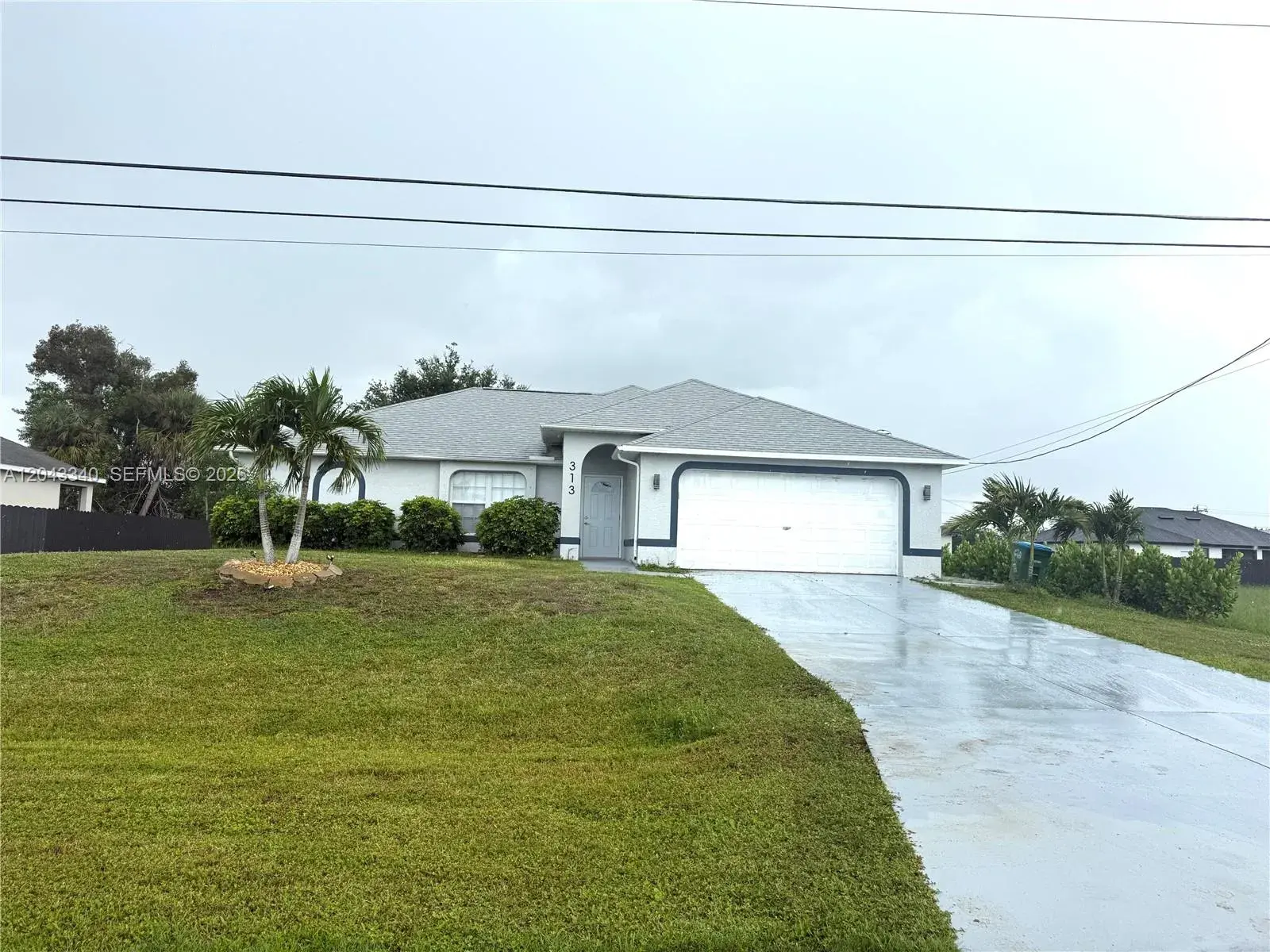 3 bedroom 2 bath Residential for sale at 313 NW 16 PL, Cape Coral FL 33993
