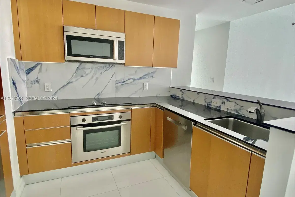 1060 Brickell Ave # 2911, Miami FL 33131