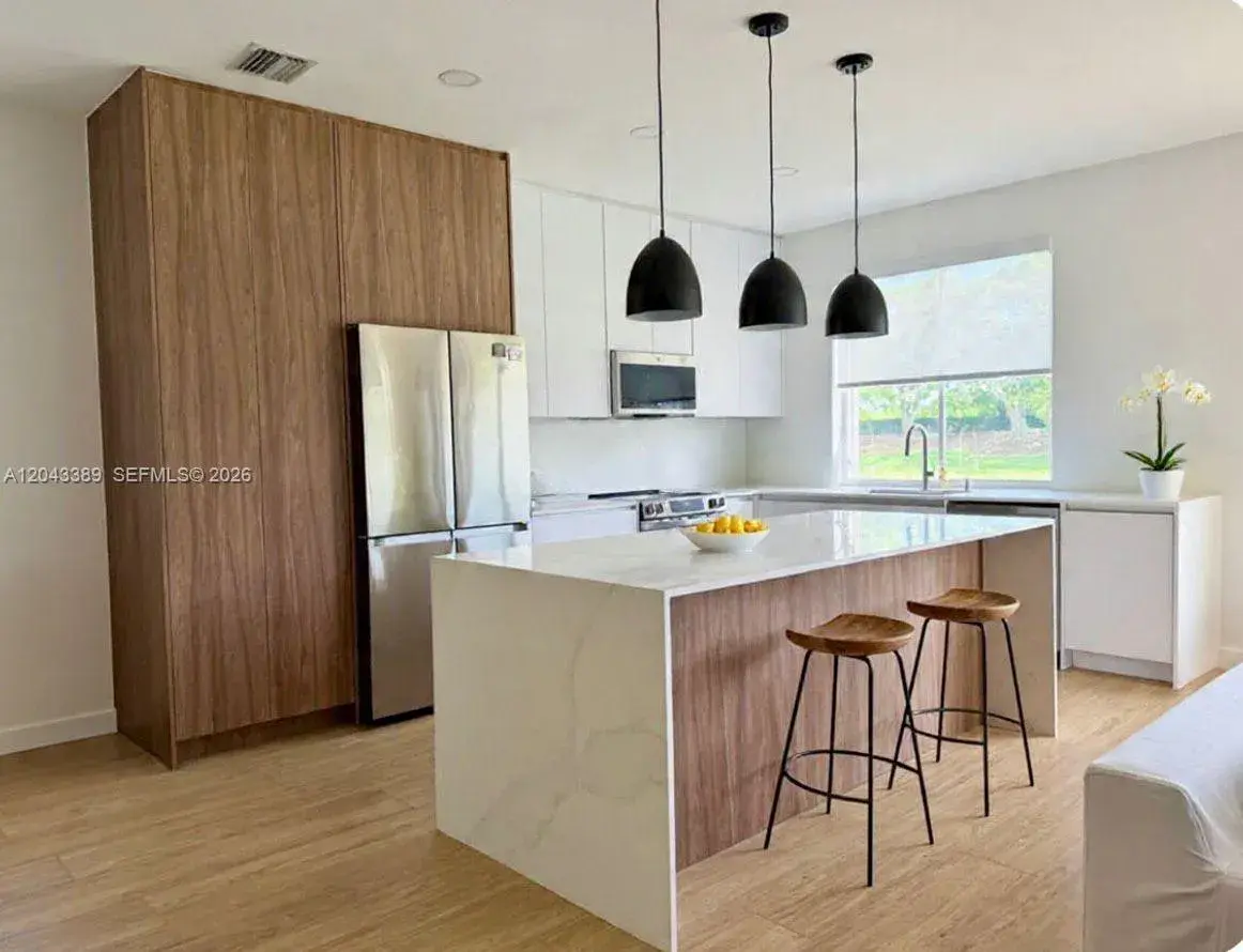4275 Ironwood Ct, Weston FL 33331