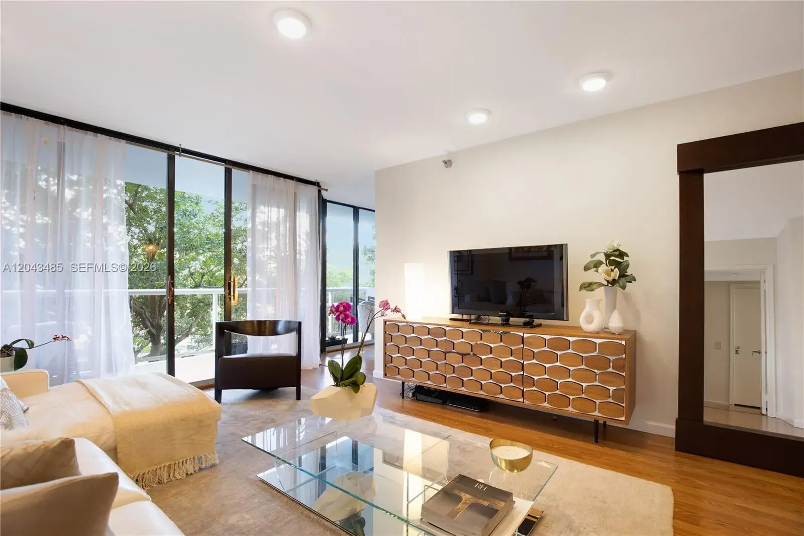 3640 Yacht Club Dr. # 304, Aventura FL 33180