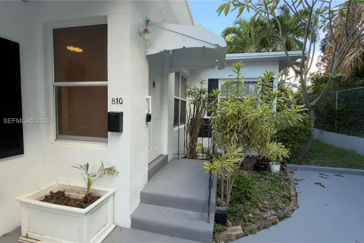 808 84th St # 810, Miami Beach FL 33141