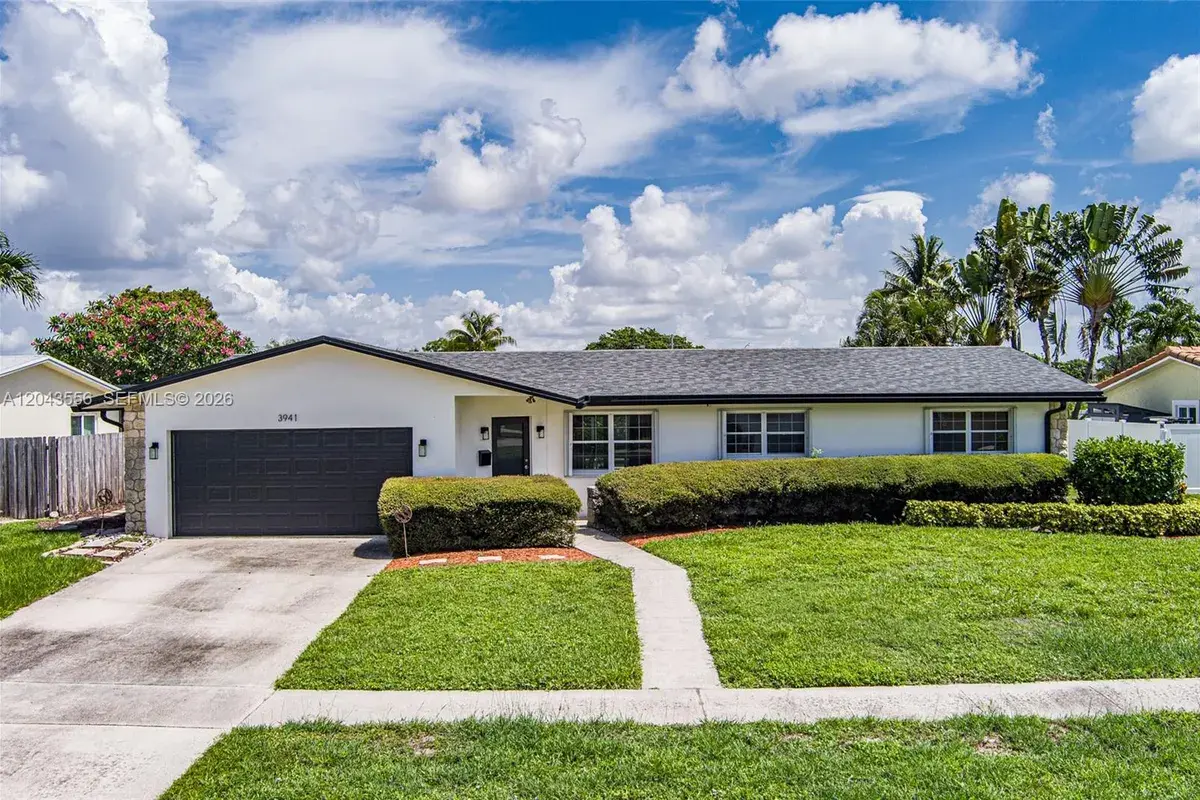 3941 NW 4th Ct, Coconut Creek FL 33066