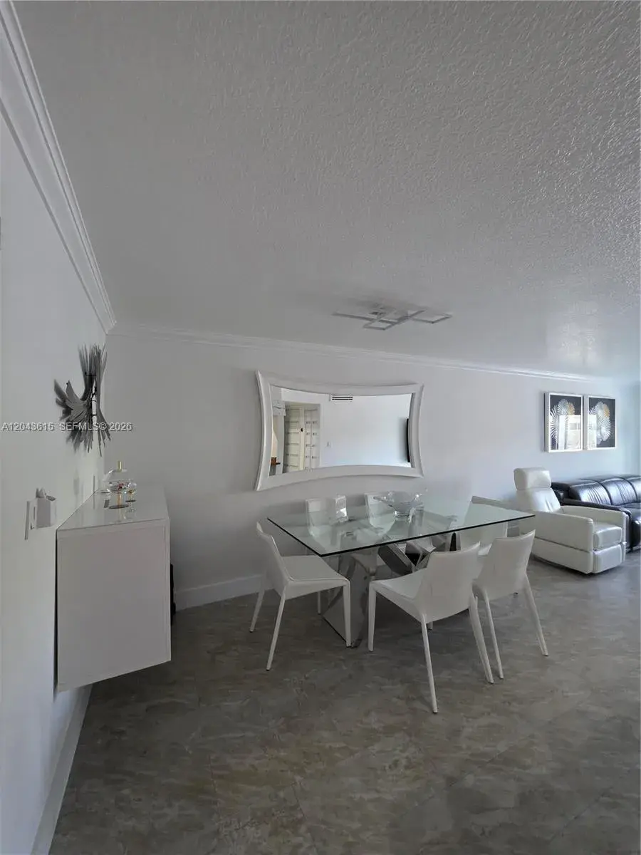 4670 W 13th Ln # 206, Hialeah FL 33012