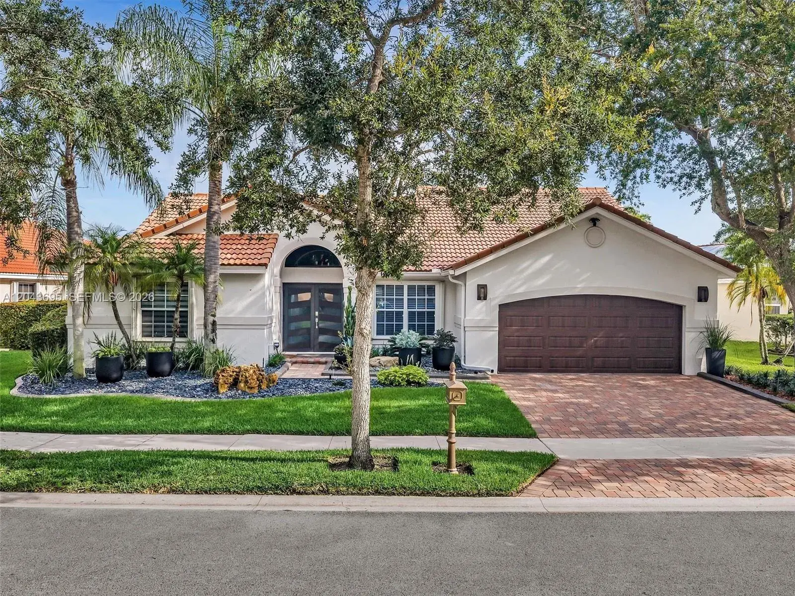 4 bedroom 2 bath for sale at 639 Verona Pl, Weston FL 33326