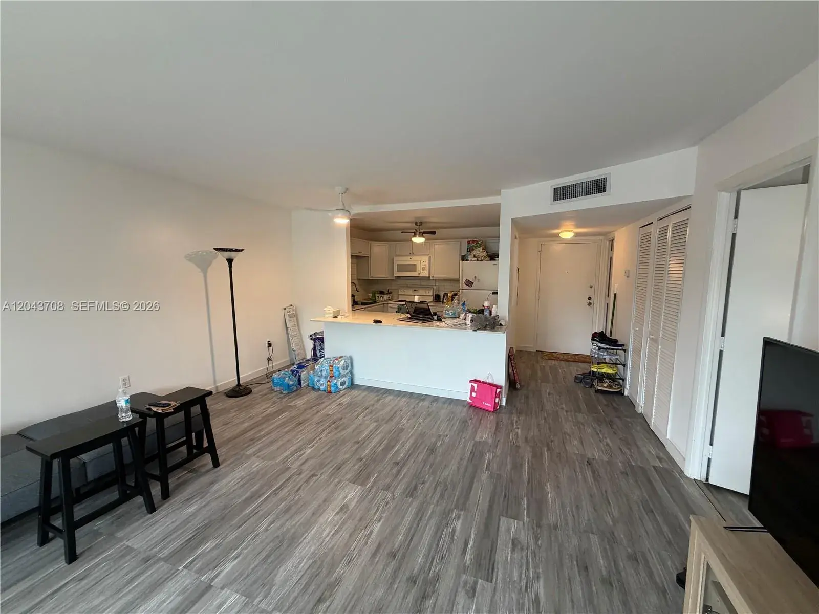 4174 Inverrary Dr # 408, Lauderhill FL 33319