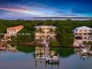 5 bedroom 6 bath for sale at 104 Coastal Dr, Key Largo FL 33037