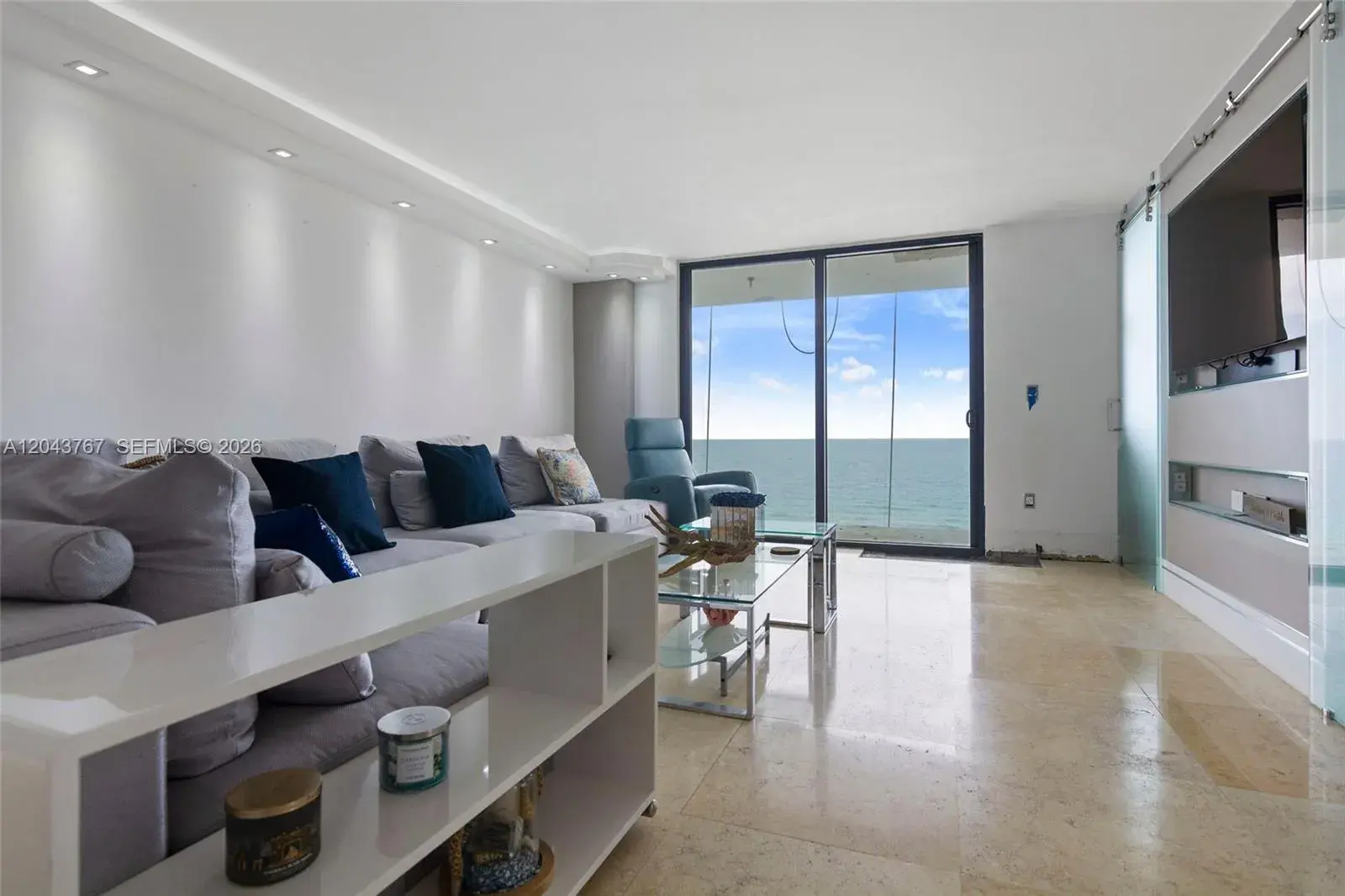 6061 Collins Ave # 8F, Miami Beach FL 33140