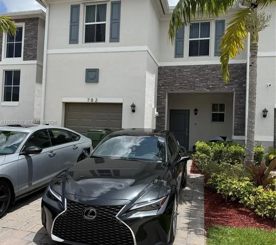 782 SE 18th St, Homestead FL 33034