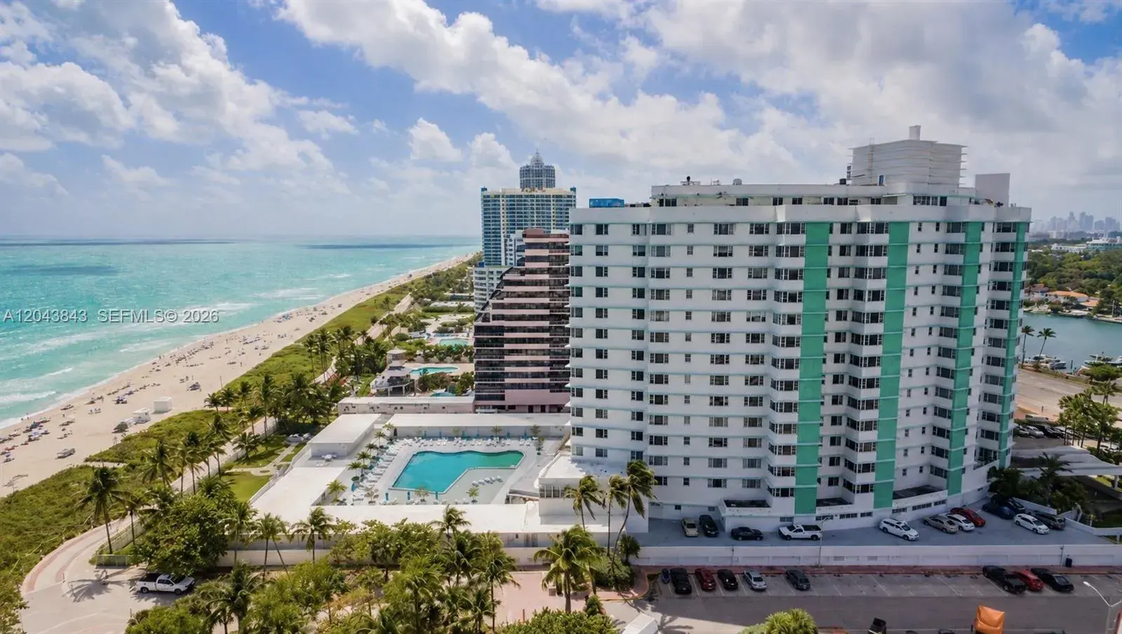 1 bedroom 2 bath Residential Lease for rent at 5255 Collins Ave # 7B, Miami Beach FL 33140
