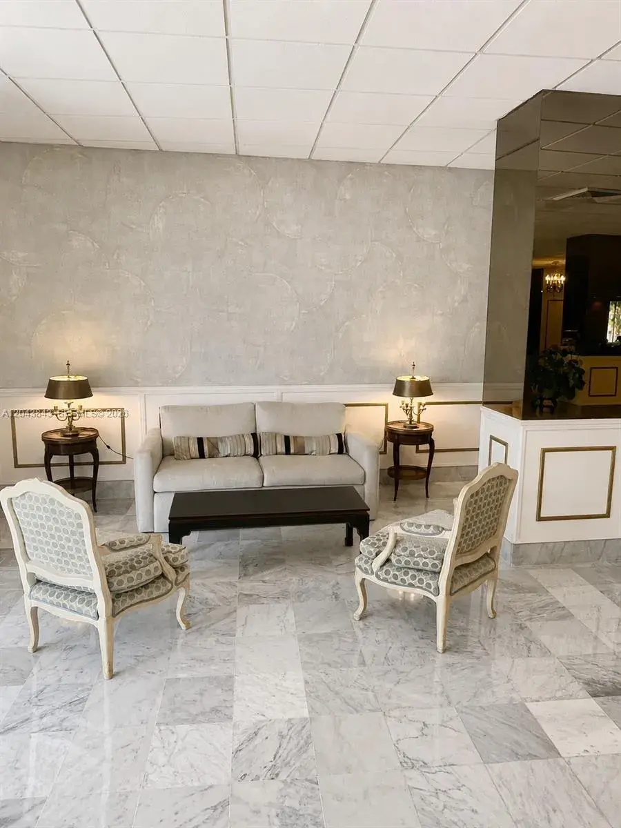 5255 Collins Ave # 7B, Miami Beach FL 33140