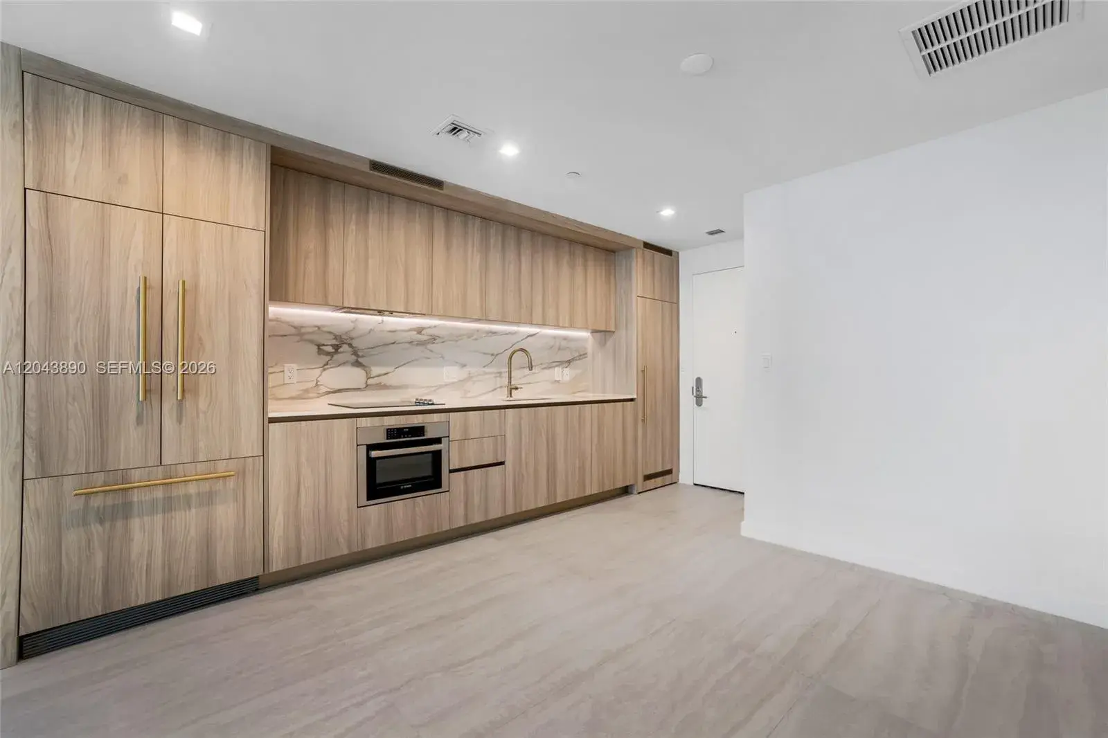 77 SE 5th Street # 1708, Miami FL 33131