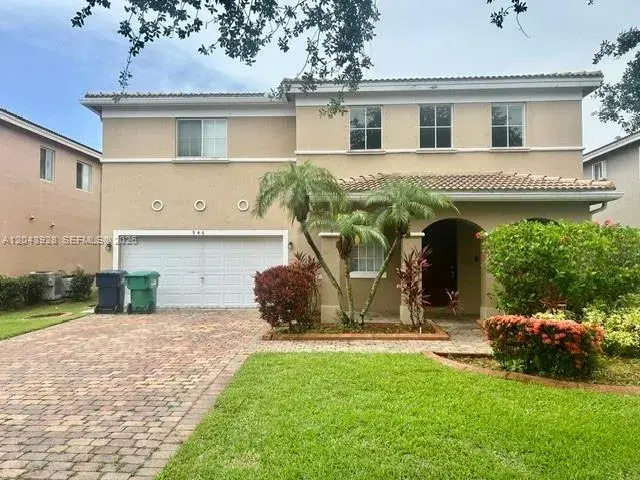 4 bedroom 2 bath for sale at 946 NW 206th St, Miami Gardens FL 33169