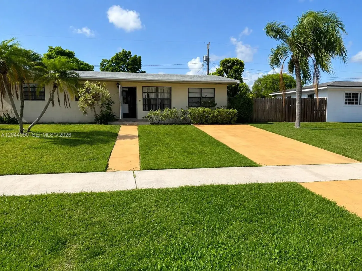 4 bedroom 2 bath for sale at 11832 SW 185th Ter, Miami FL 33177