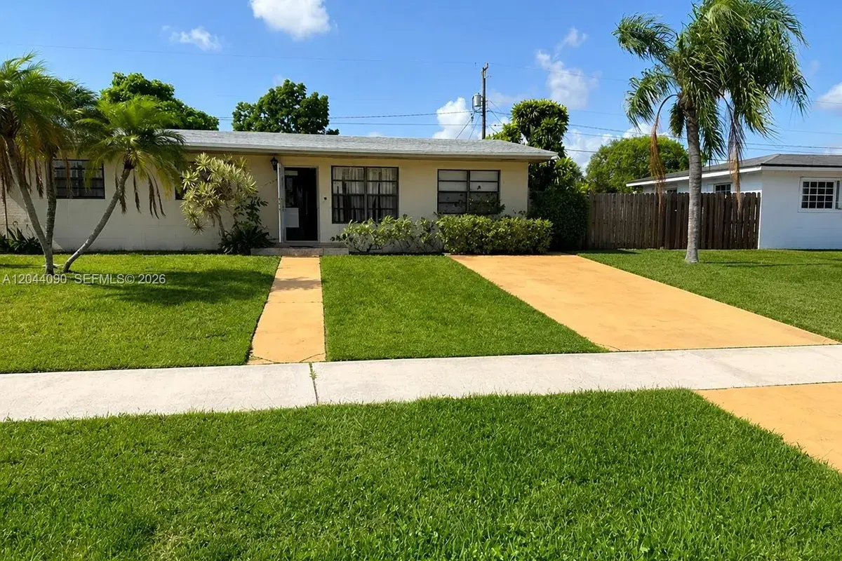 11832 SW 185th Ter, Miami FL 33177