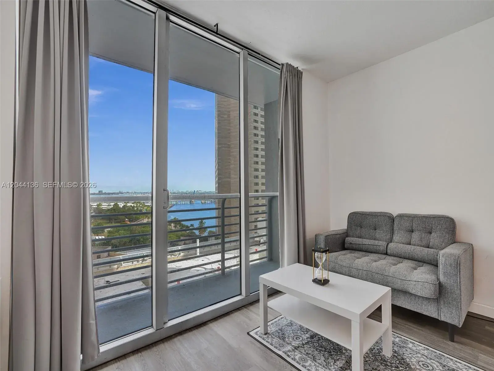 325 S Biscayne Blvd # 1520, Miami FL 33131