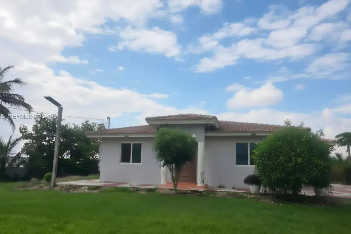 19550 SW 162nd Ave, Miami FL 33187