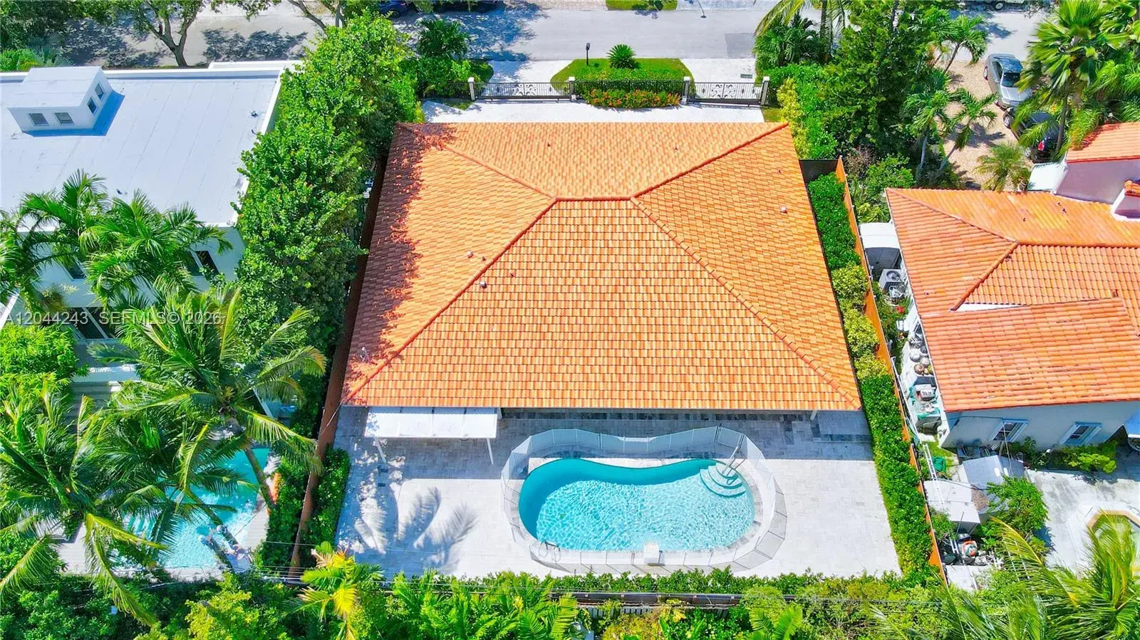 773 Woodcrest Rd, Key Biscayne FL 33149