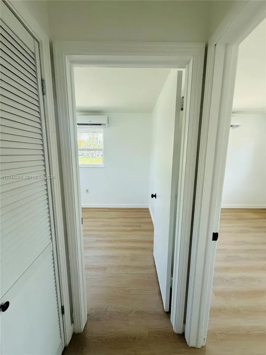 2423 Jeffcott St # 1, North Fort Myers FL 33901