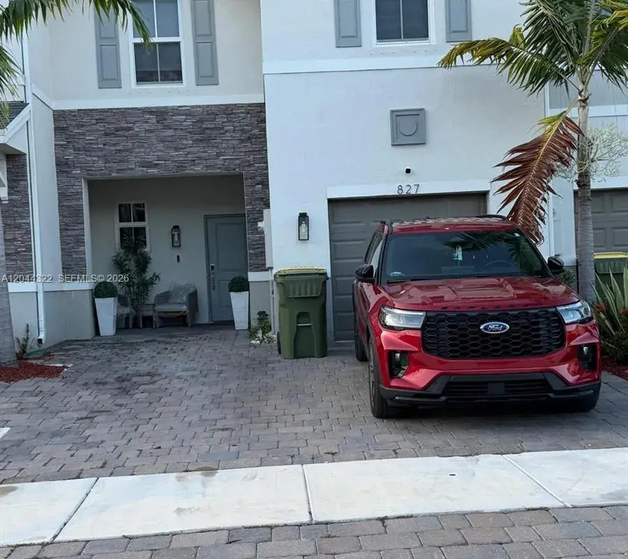 827 SE 18th St # 827, Homestead FL 33034