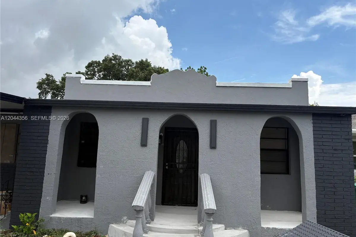 1853 NW 47th St, Miami FL 33142